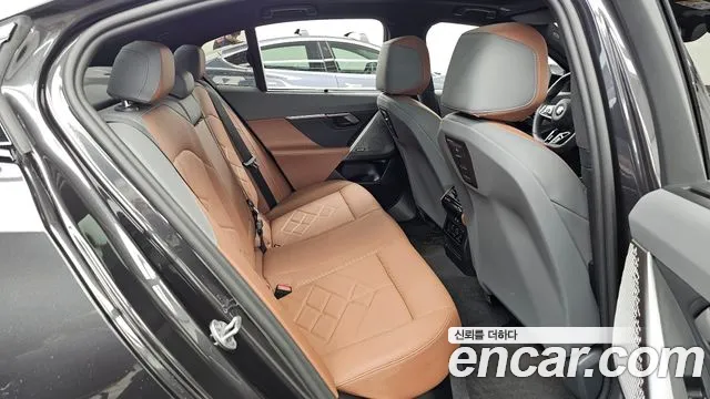 BMW 5-Series 5 серия (G60) 530i xDrive M Sport — Фото автомобиля 10