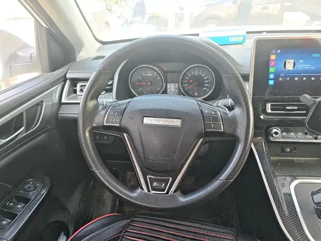 Haval M6 — Фото автомобиля 15