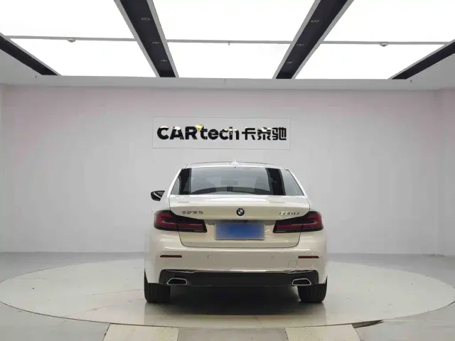 BMW 5 Series — Фото автомобиля 4