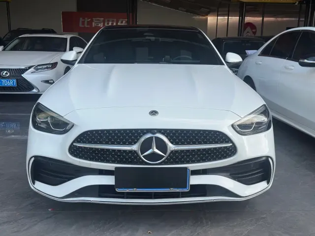 Фотография автомобиля — Mercedes-Benz C-Class