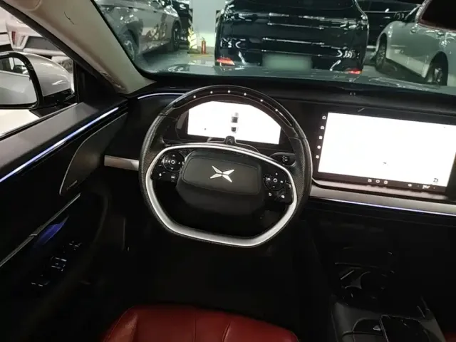 Xpeng P7 — Фото автомобиля 2