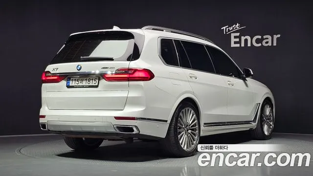 BMW X7 — Фото автомобиля 2