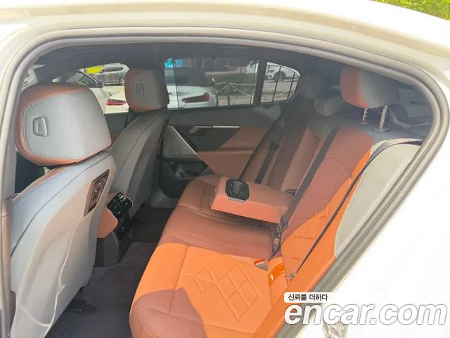 BMW 5 Series G60 — Фото автомобиля 17