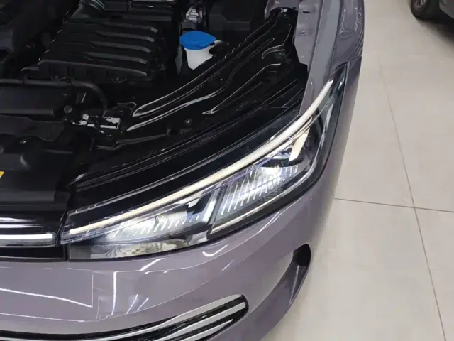 Volkswagen Passat — Фото автомобиля 23