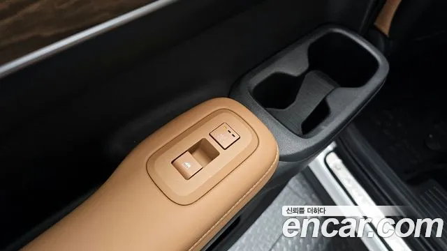 Hyundai Santafe Santa Fe (MX5) Бензин 2.5T 4WD — Фото автомобиля 18