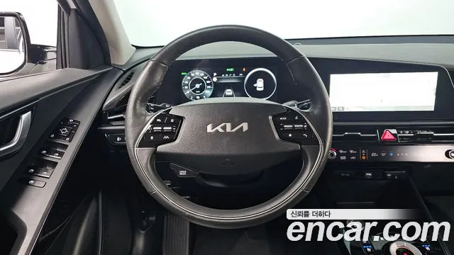 Kia Niro Niro (New) — Фото автомобиля 13