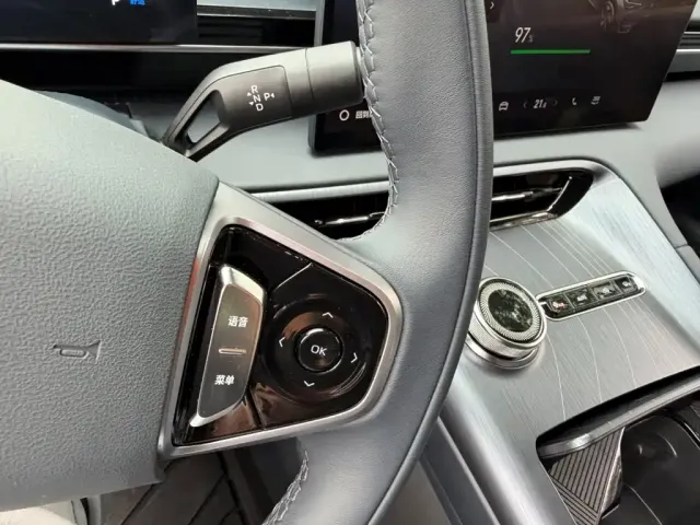 Geely Galaxy E5 — Фото автомобиля 10