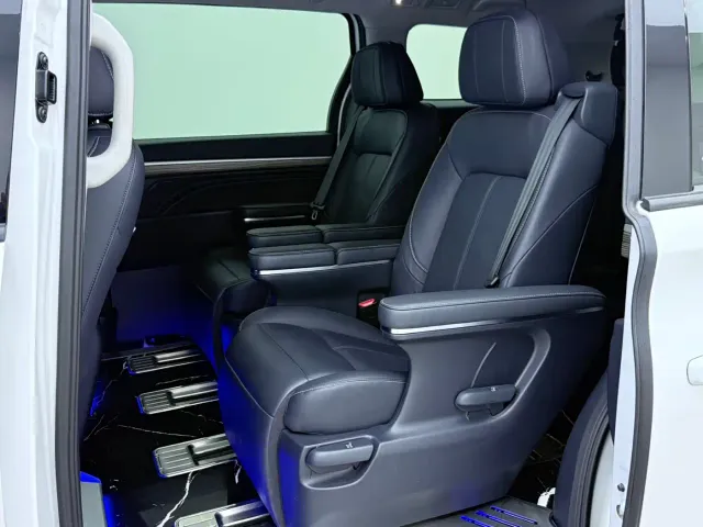 GAC Trumpchi M8 — Фото автомобиля 9