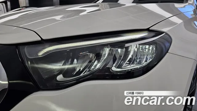 Mercedes-Benz E-Class — Фото автомобиля 7