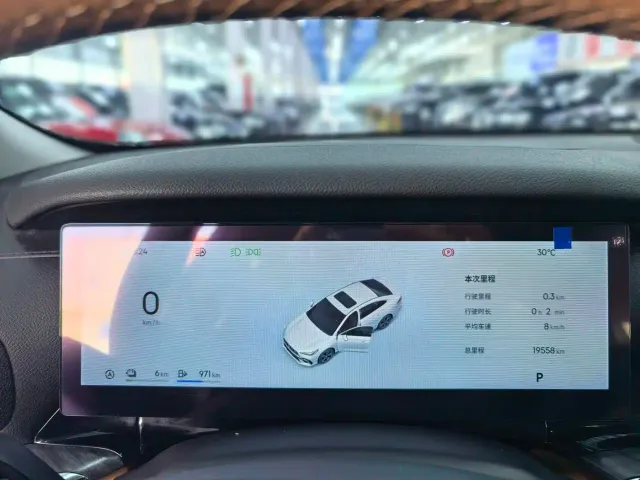 Geely Galaxy Stellar 6 — Фото автомобиля 14