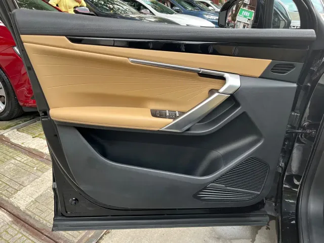 Geely Boyue L — Фото автомобиля 7