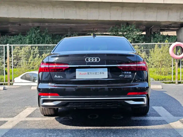 Audi A6L — Фото автомобиля 8