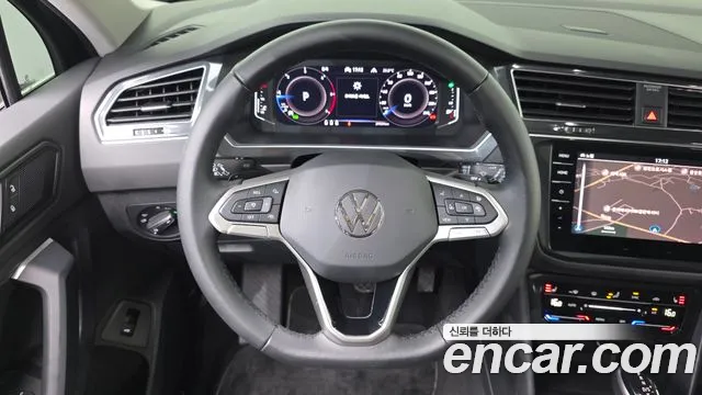 Volkswagen Tiguan Tiguan 2 поколение 2.0 TDI Prestige — Фото автомобиля 12