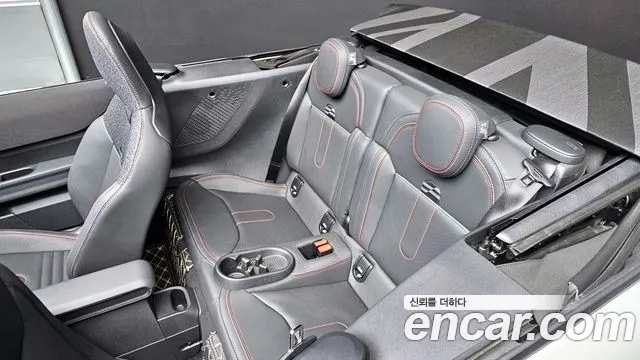 Mini Cooper Convertible — Фото автомобиля 12