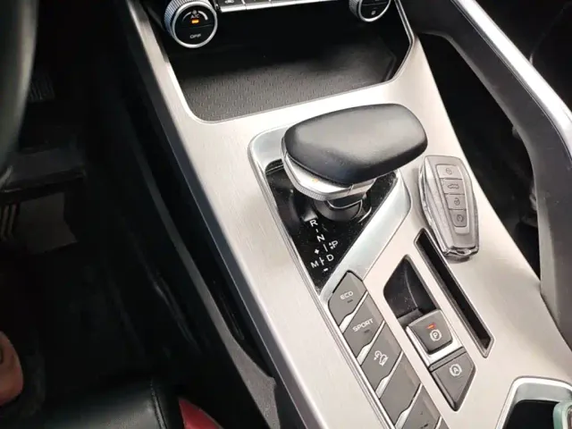 Geely Binyue — Фото автомобиля 13