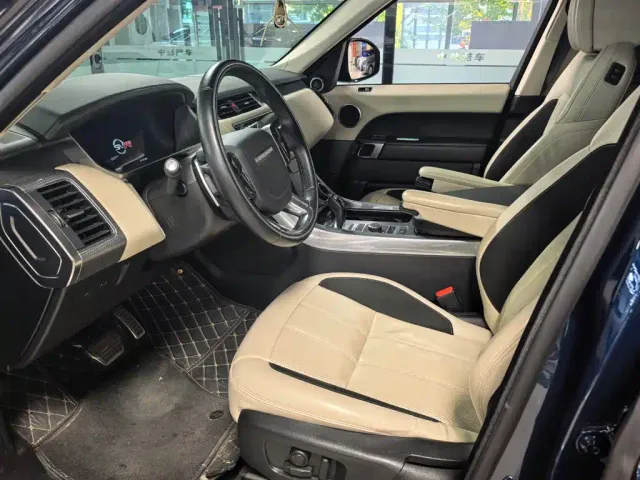 Land Rover Range Rover Sport — Фото автомобиля 5