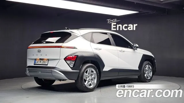 Hyundai Kona — Фото автомобиля 2