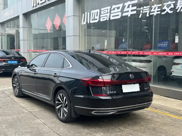 Volkswagen Passat — Фото автомобиля 4