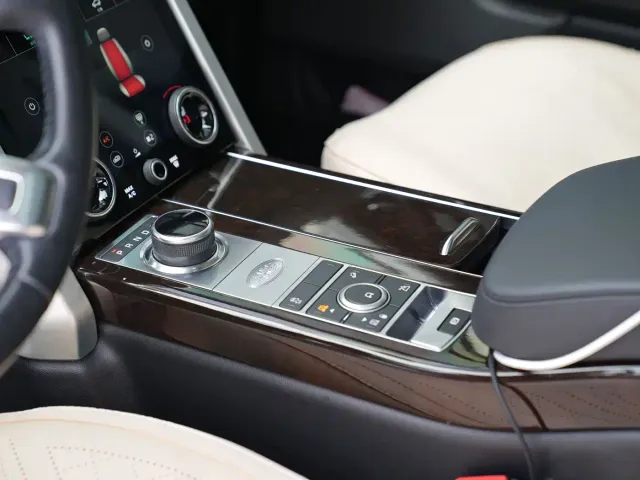 Land Rover Range Rover — Фото автомобиля 11