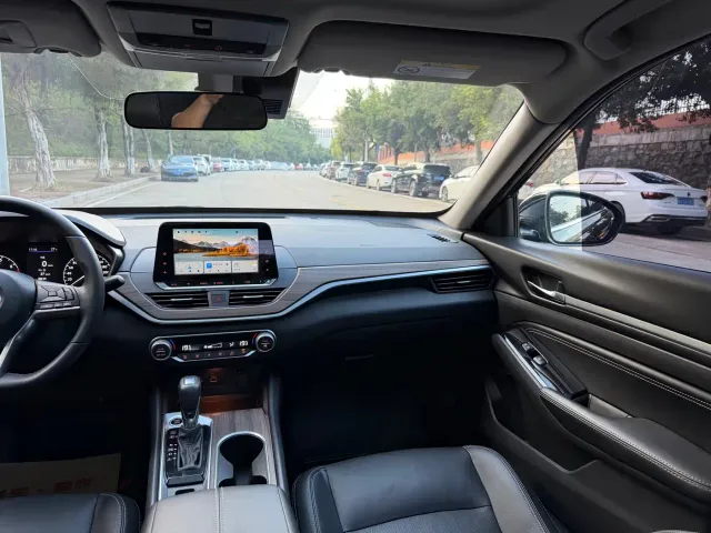 Nissan Teana — Фото автомобиля 18