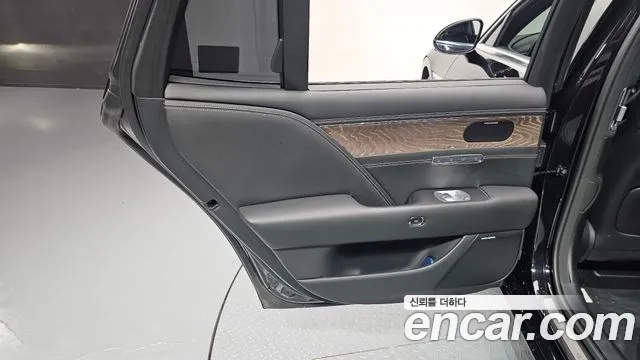 Genesis G90 Бензин 3.5 турбо AWD — Фото автомобиля 23
