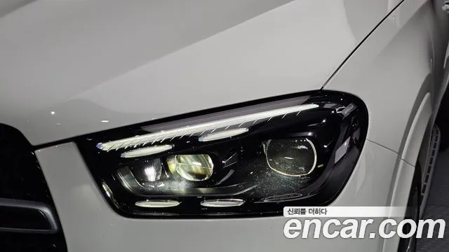 Mercedes-Benz GLE-Class — Фото автомобиля 21