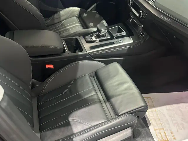 Audi Q5L — Фото автомобиля 11