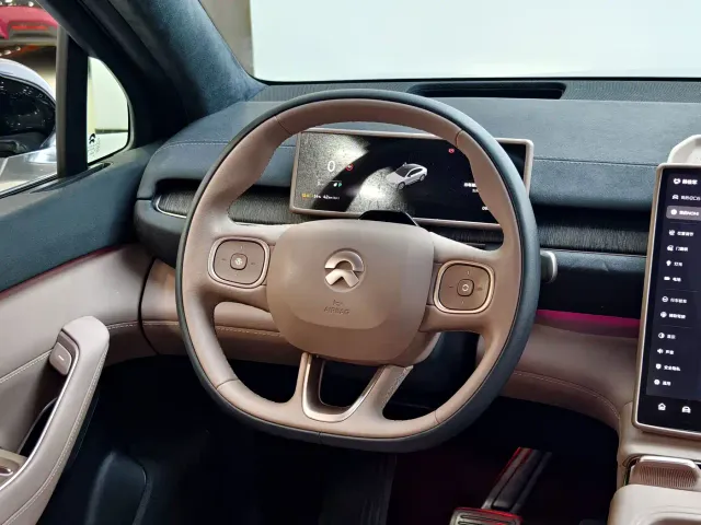Nio EC6 — Фото автомобиля 14