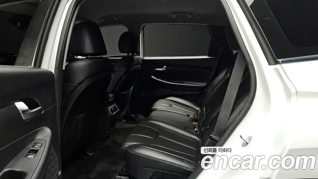 Hyundai Santafe — Фото автомобиля 12