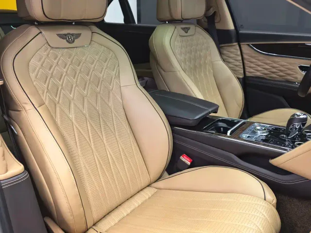 Bentley Flying Spur — Фото автомобиля 15