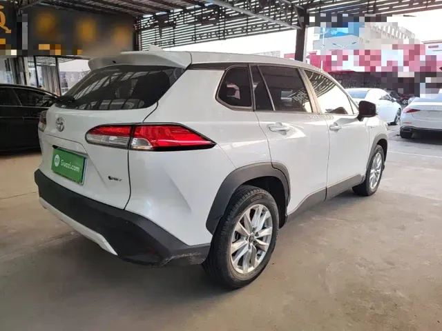 Toyota Corolla Cross — Фото автомобиля 6