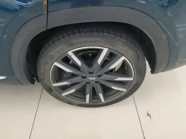 Geely Xingyue L 2024 Model 2.0TD High-Power Automatic 2WD Skyline Edition — Фото автомобиля 6