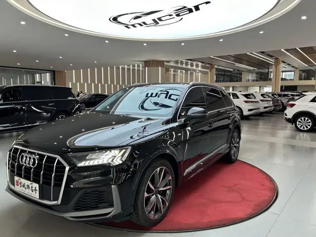 Фотография автомобиля — Audi Q7