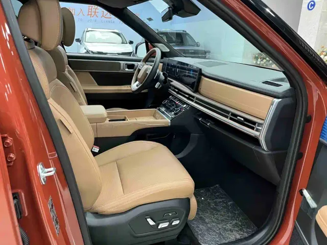 Hyundai Santa Fe — Фото автомобиля 19