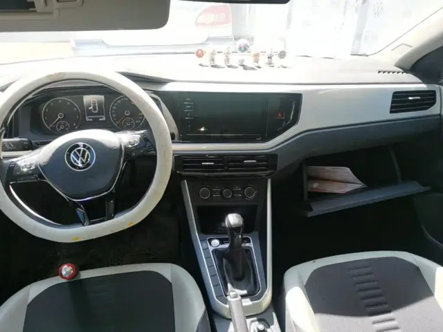 Volkswagen Polo — Фото автомобиля 9