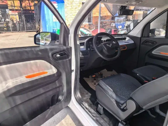 Wuling Hongguang Mini EV — Фото автомобиля 15