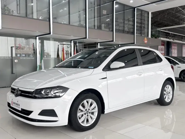 Фотография автомобиля — Volkswagen Polo