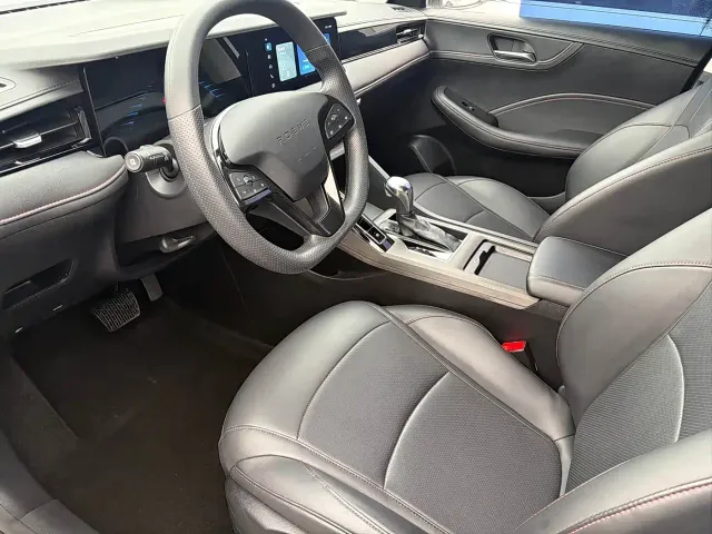 Roewe i5 — Фото автомобиля 7