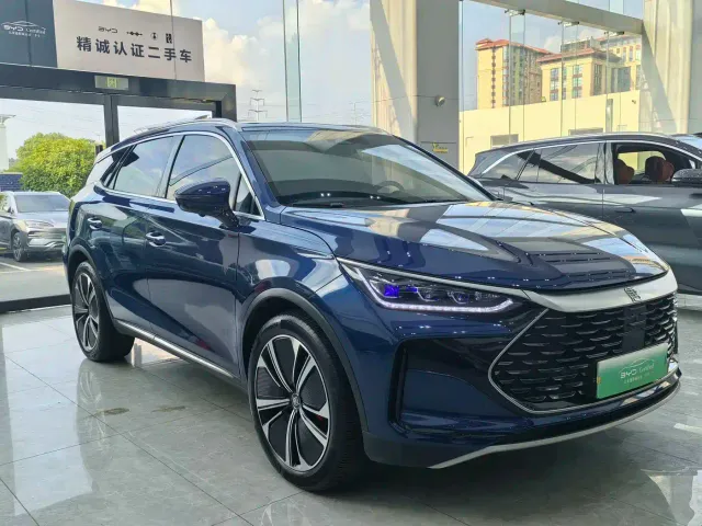 BYD Tang — Фото автомобиля 2