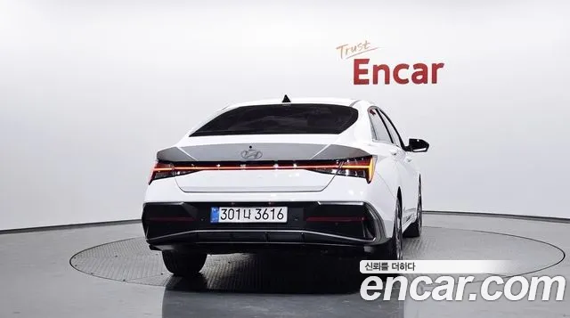 Hyundai Avante CN7 — Фото автомобиля 4