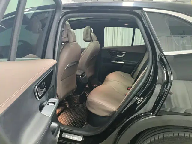 Mercedes-Benz EQE SUV — Фото автомобиля 8