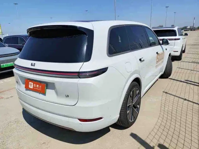 Li Auto L9 — Фото автомобиля 2