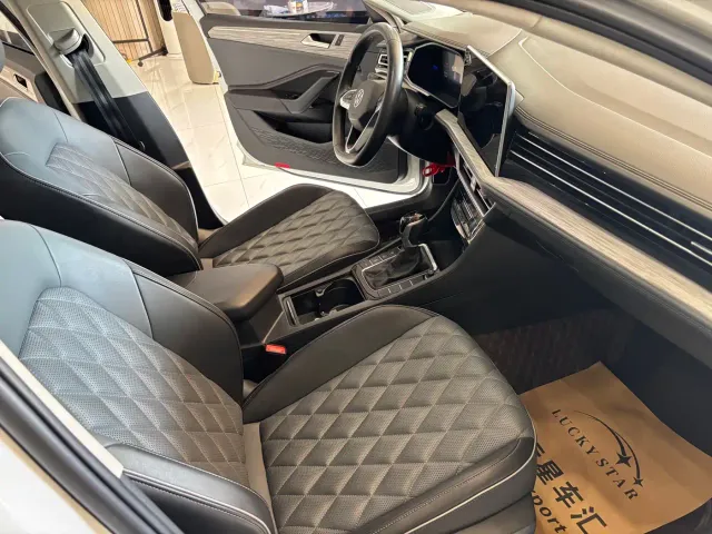 Volkswagen Sagitar — Фото автомобиля 16