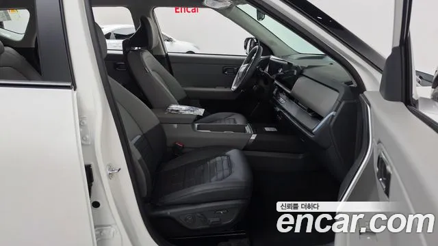 Kia Seltos Seltos 2 поколение Бензин 1.6T 4WD — Фото автомобиля 8