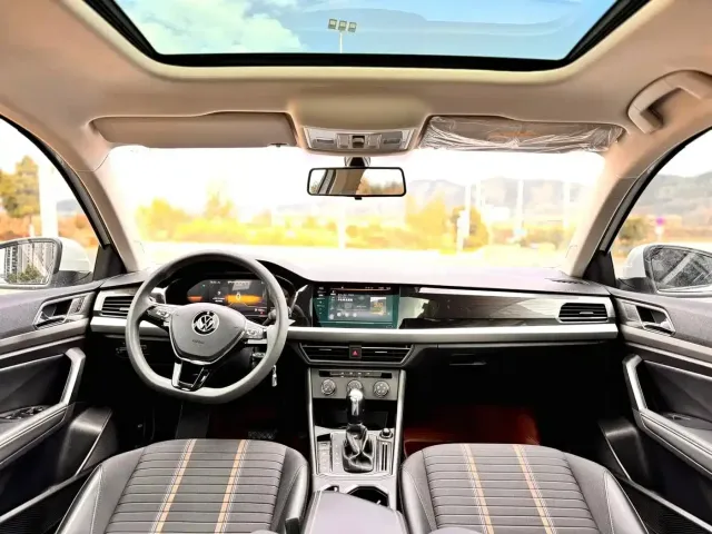 Volkswagen Lavida 2022 1.5L Auto Comfort Edition — Фото автомобиля 5