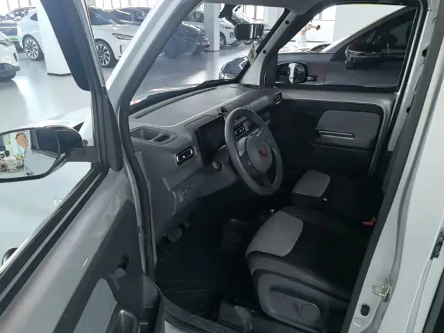 Wuling Zhiguang NEV — Фото автомобиля 15