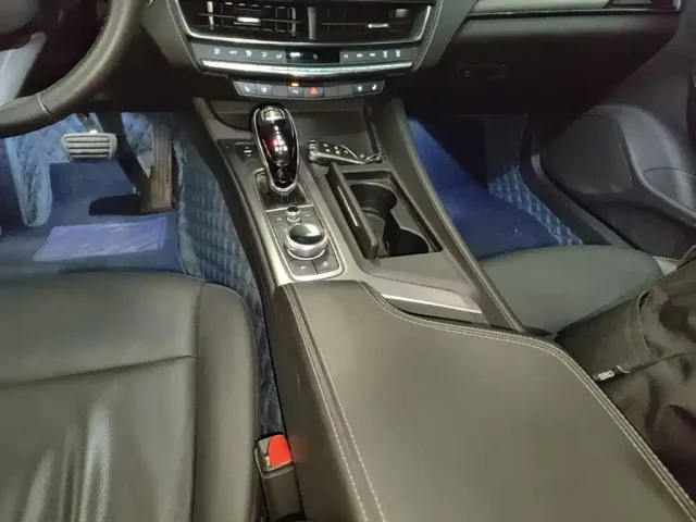 Cadillac CT5 — Фото автомобиля 13