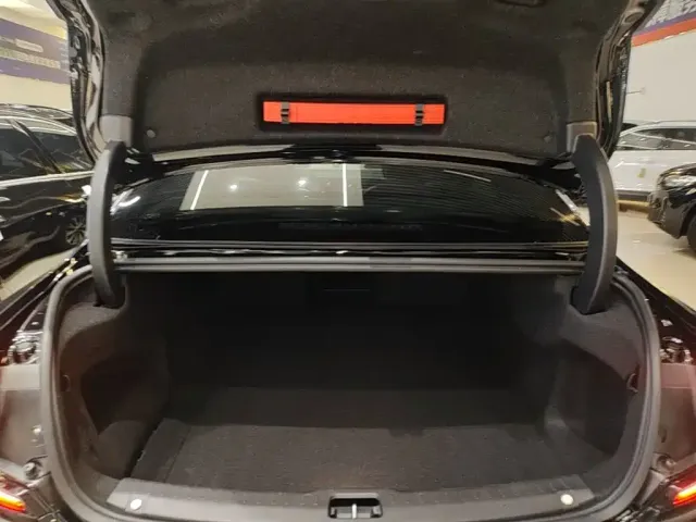Volvo S90 — Фото автомобиля 18