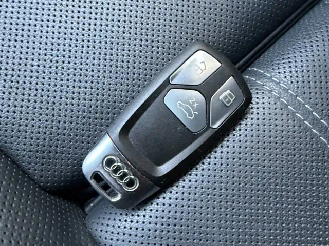 Audi A4L — Фото автомобиля 7