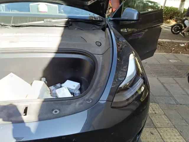 Tesla Model Y — Фото автомобиля 22